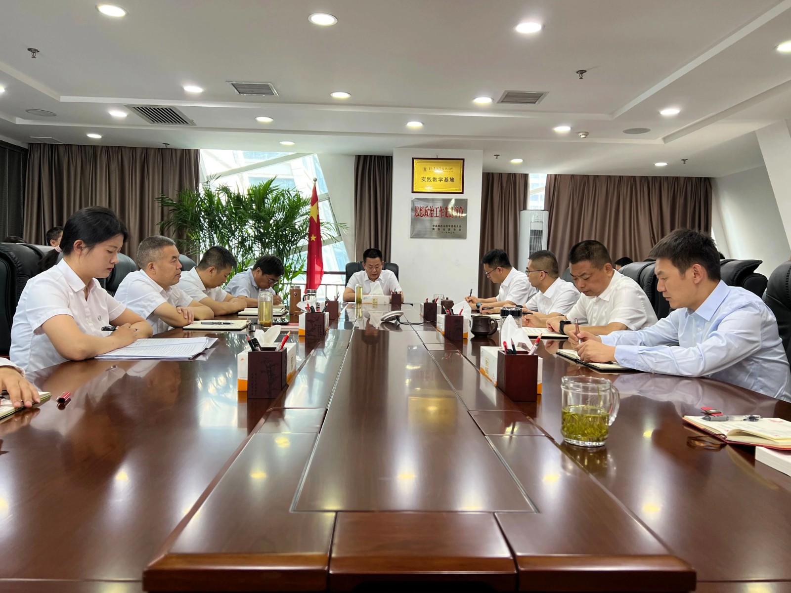 水環(huán)境公司傳達(dá)落實(shí)集團(tuán)黨委（擴(kuò)大）會(huì)議精神